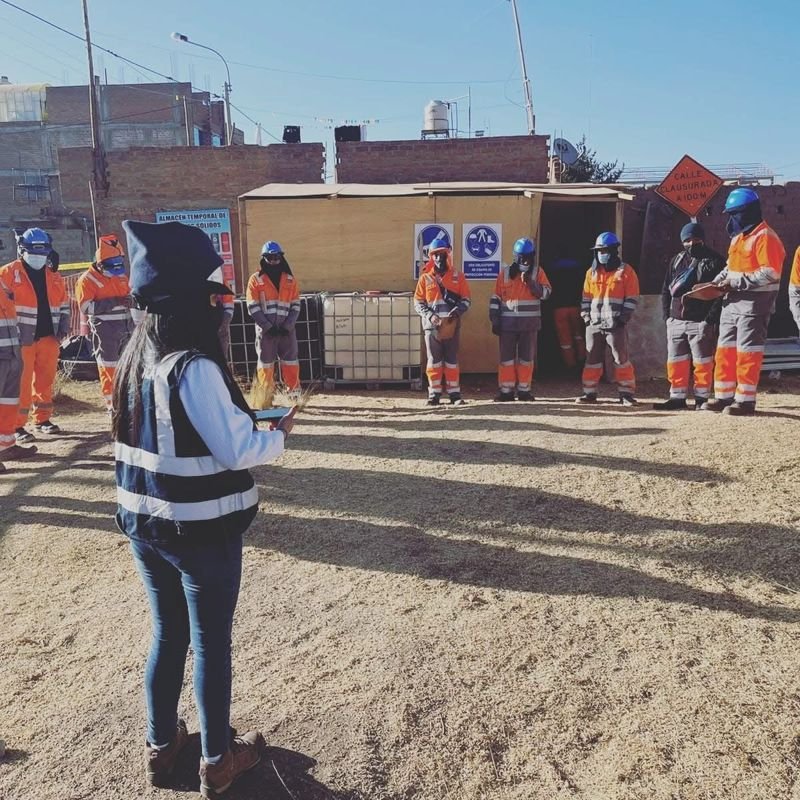 Charla de seguridad en campo